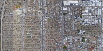 Micro-Warehousing: Revolutionizing Last-Mile Delivery in the US - Cover Image