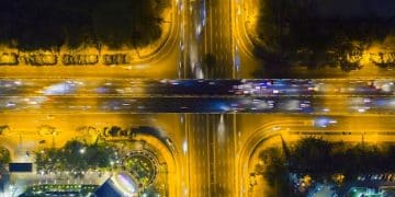 AI Traffic Management: Reducing Congestion by 20% Across the US - Cover Image